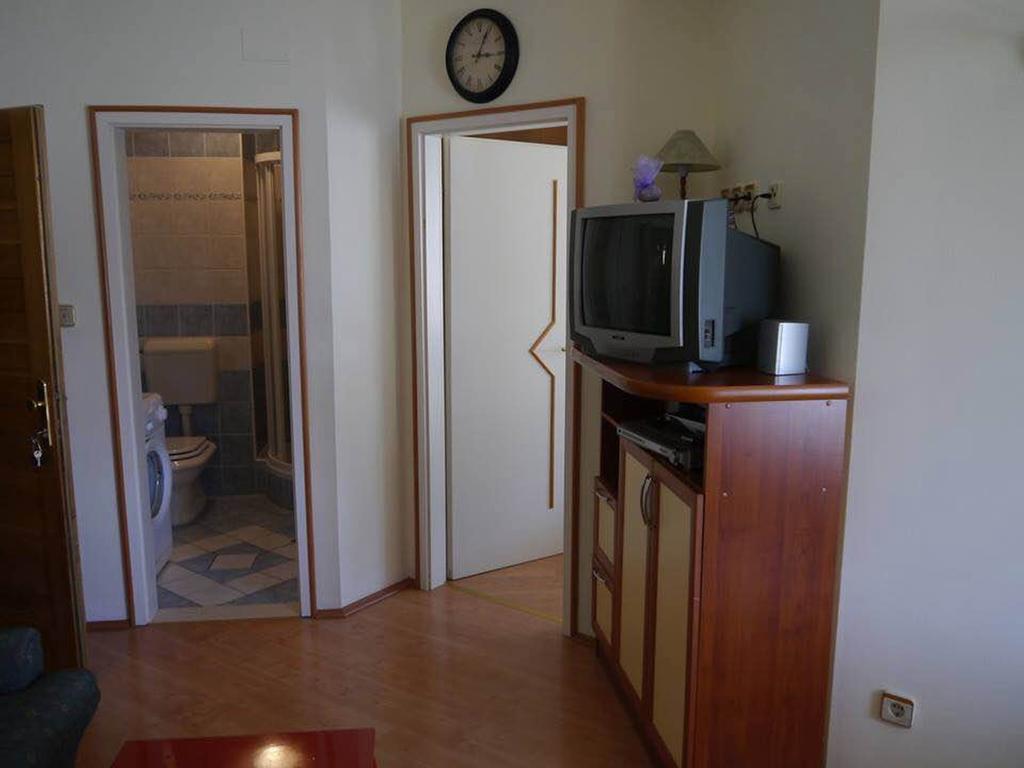 Apartment Iva Klek Kamer foto